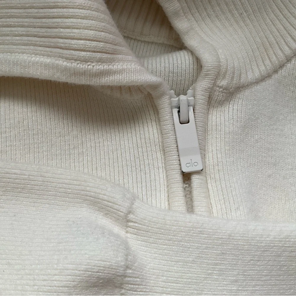 Alo Yoga Scholar Knit Cropped Full Zip Jacket Ivory XS